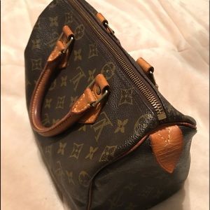 25 monogrammed Speedy AUTHENTIC Louis Vuitton